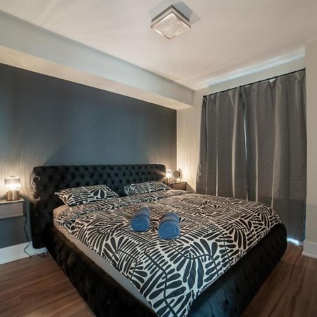 Designer Condo W/ Cn Tower View & Parking Toronto Luaran gambar